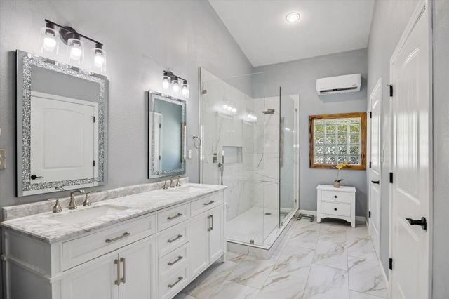 115 Panther, Onalaska, TX 77360