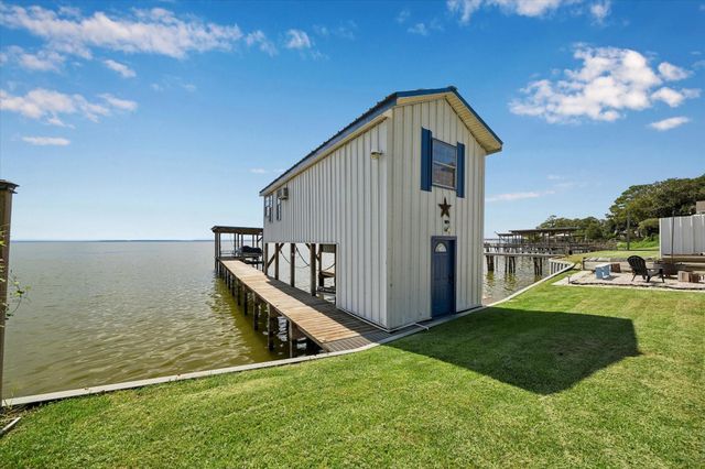 115 Panther, Onalaska, TX 77360