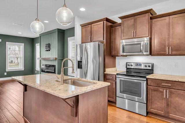 720 Cottage Park Dr, Nashville, TN 37207