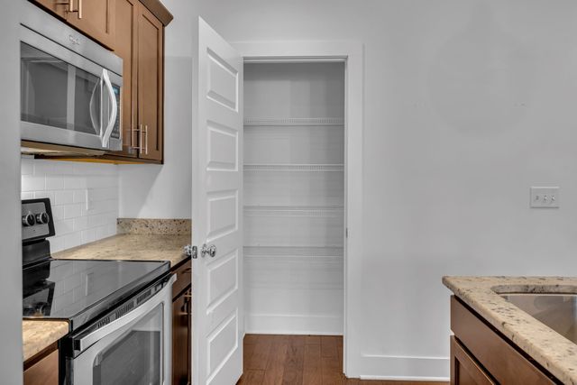 720 Cottage Park Dr, Nashville, TN 37207