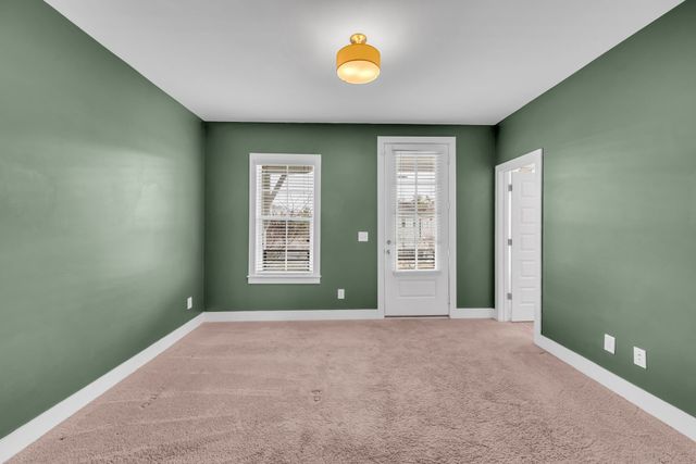 720 Cottage Park Dr, Nashville, TN 37207