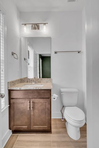 720 Cottage Park Dr, Nashville, TN 37207