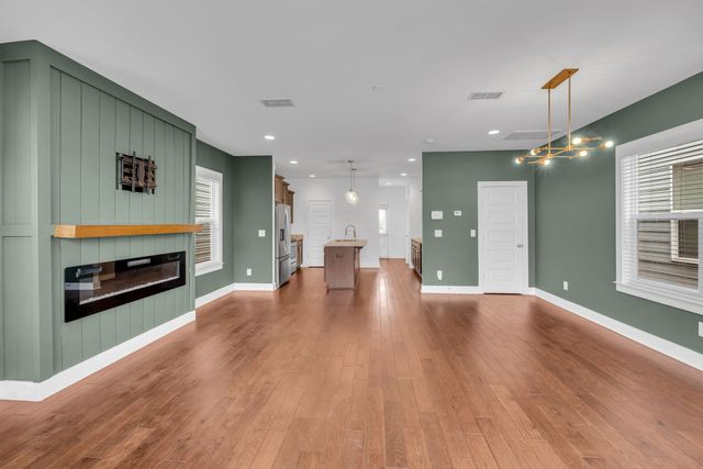 720 Cottage Park Dr, Nashville, TN 37207