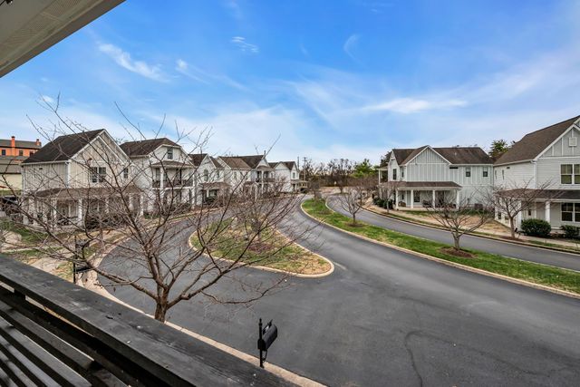 720 Cottage Park Dr, Nashville, TN 37207