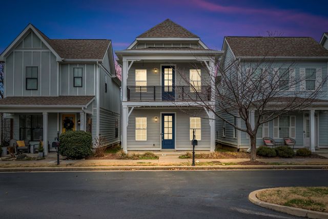 720 Cottage Park Dr, Nashville, TN 37207