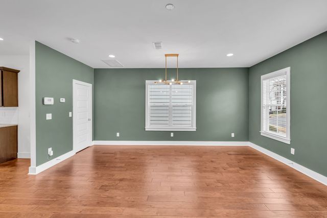 720 Cottage Park Dr, Nashville, TN 37207