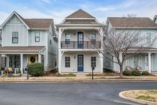 720 Cottage Park Dr, Nashville, TN 37207