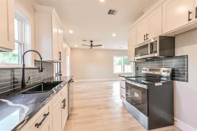 4723 Mallow Street, Houston, TX 77033