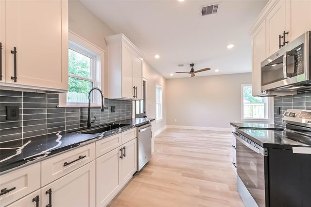 4723 Mallow Street, Houston, TX 77033