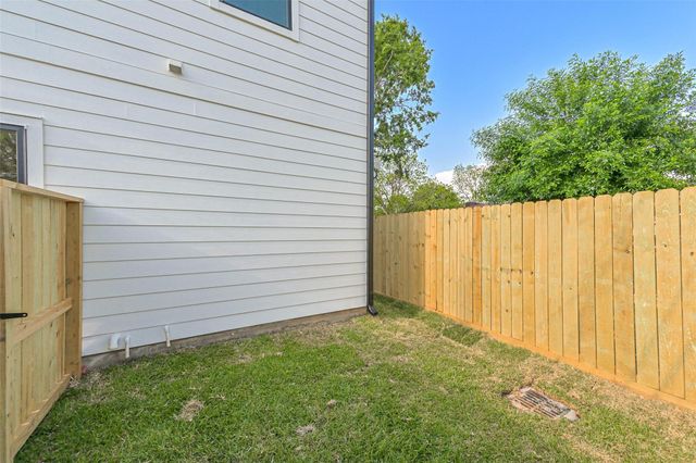 4723 Mallow Street, Houston, TX 77033