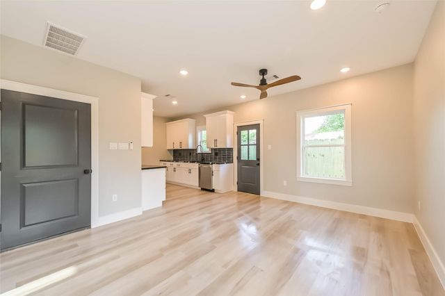 4723 Mallow Street, Houston, TX 77033