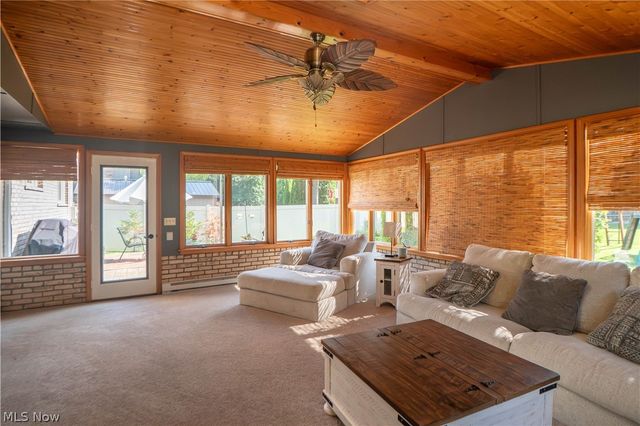 5036 Parkhaven Avenue NE, Canton, OH 44705