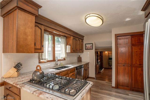 5036 Parkhaven Avenue NE, Canton, OH 44705