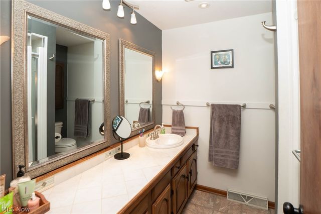 5036 Parkhaven Avenue NE, Canton, OH 44705