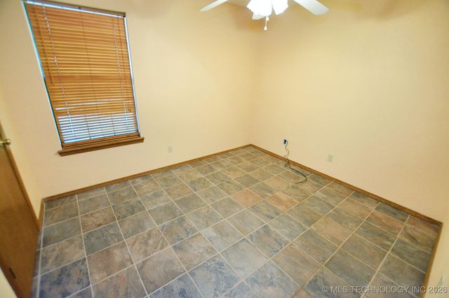 1208 SW 14th Court, Wagoner, OK 74467