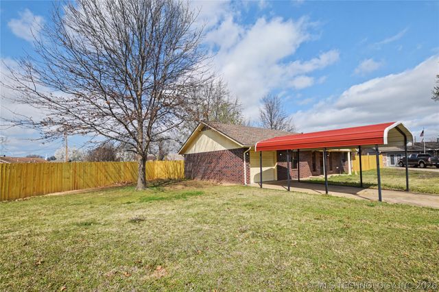 1208 SW 14th Court, Wagoner, OK 74467