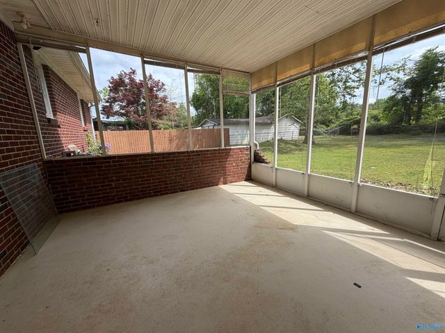 2706 Lake Avenue SE, Decatur, AL 35603