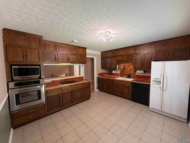 2706 Lake Avenue SE, Decatur, AL 35603