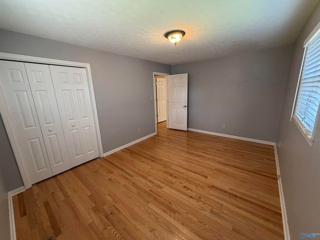 2706 Lake Avenue SE, Decatur, AL 35603