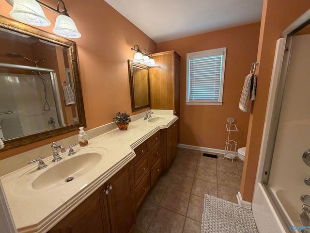 2706 Lake Avenue SE, Decatur, AL 35603