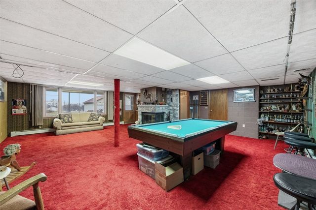 101 South Street, Urbana, IA 52345