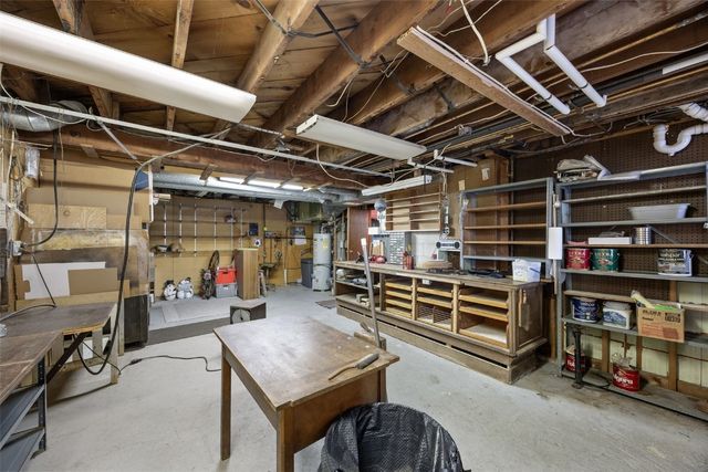 101 South Street, Urbana, IA 52345