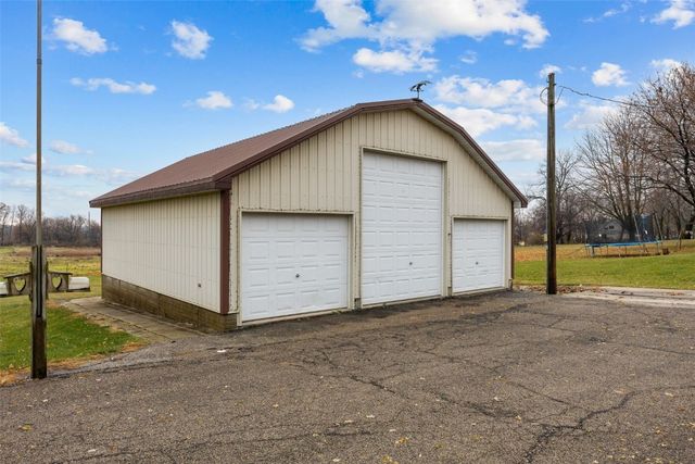 101 South Street, Urbana, IA 52345