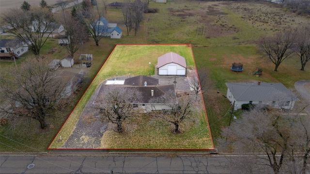 101 South Street, Urbana, IA 52345