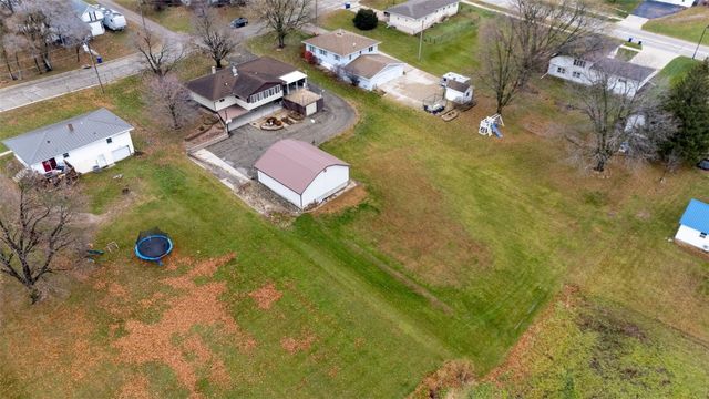 101 South Street, Urbana, IA 52345