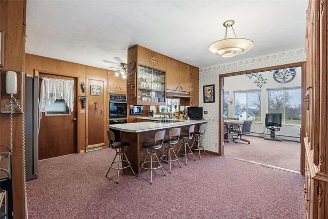 101 South Street, Urbana, IA 52345