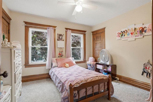 330 S Walnut Avenue, New Hampton, IA 50659