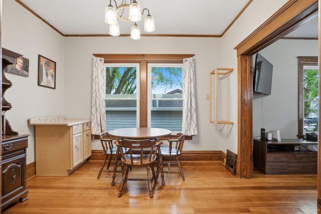 330 S Walnut Avenue, New Hampton, IA 50659