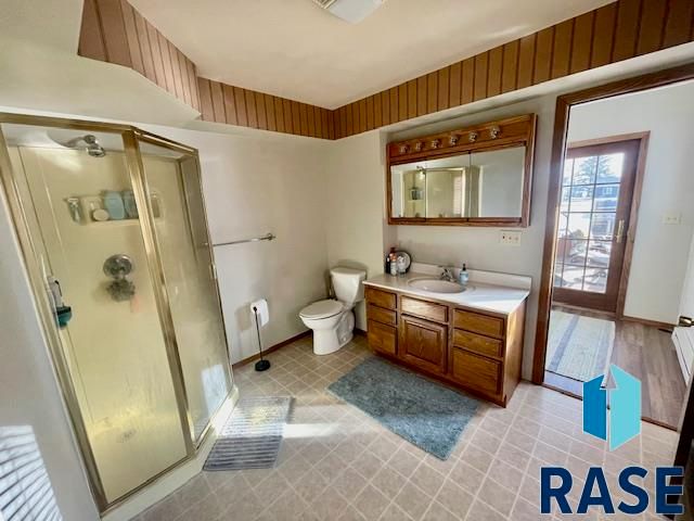 1392 S Lake Dr Drive, Watertown, SD 57201