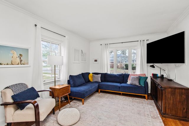 1019 Division Street, Oak Park, IL 60302