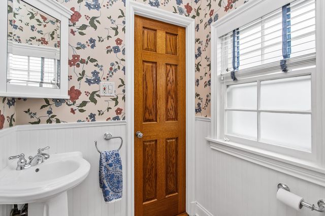 1019 Division Street, Oak Park, IL 60302