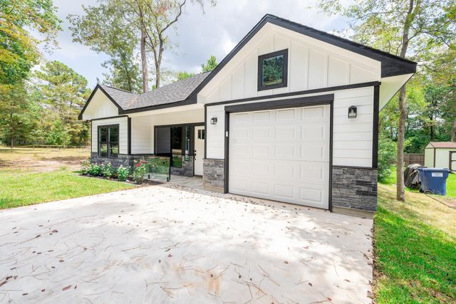 3507 Sam Houston Road, Willis, TX 77378