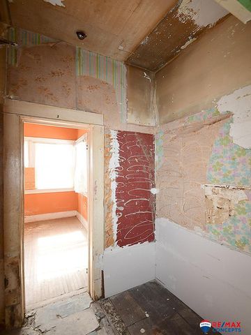 1034 S 14Th Street, Lincoln, NE 68508