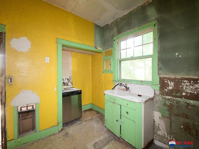 1034 S 14Th Street, Lincoln, NE 68508