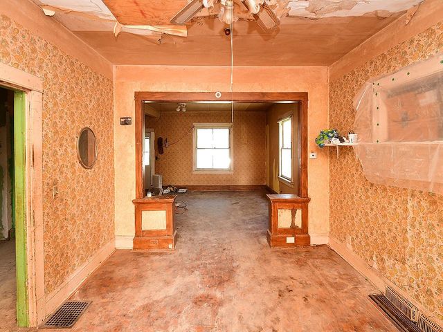 1034 S 14Th Street, Lincoln, NE 68508