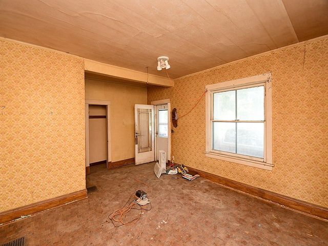 1034 S 14Th Street, Lincoln, NE 68508