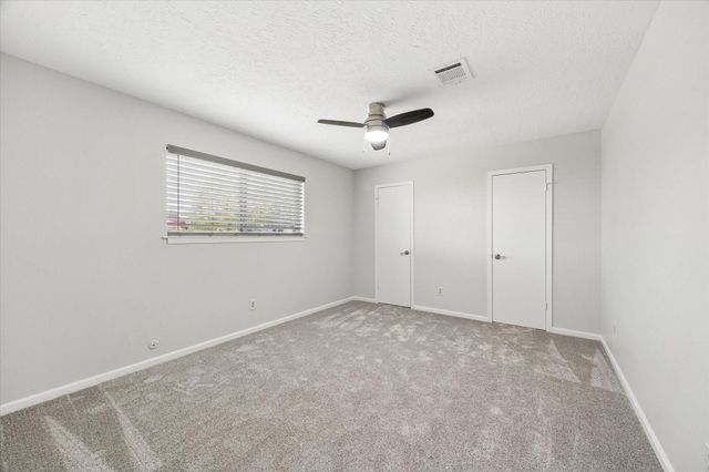 411 Dogwood Circle, Friendswood, TX 77546