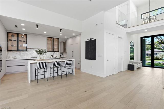 1150 8th TER N, Naples, FL 34102