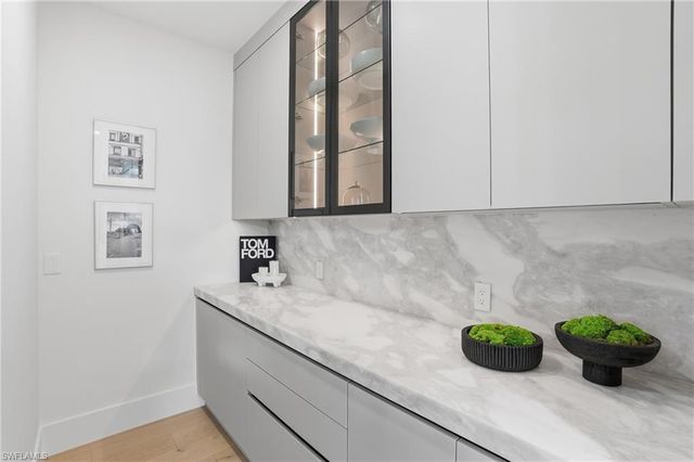 1150 8th TER N, Naples, FL 34102