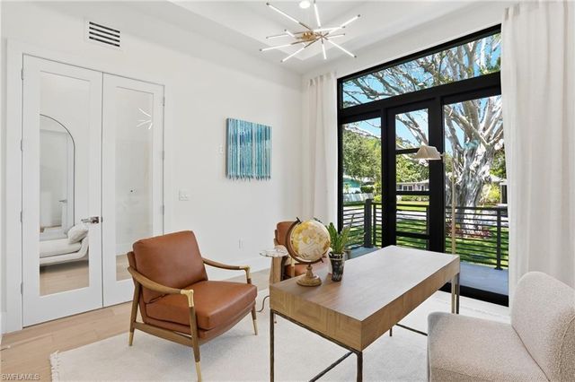 1150 8th TER N, Naples, FL 34102