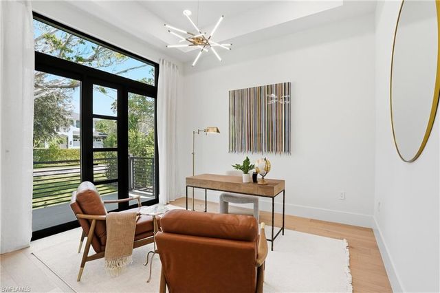 1150 8th TER N, Naples, FL 34102