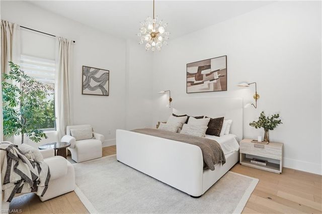 1150 8th TER N, Naples, FL 34102