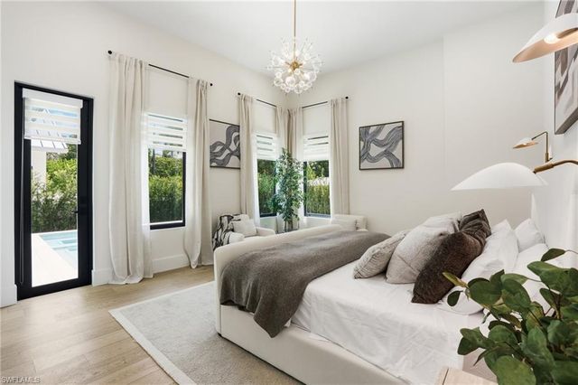 1150 8th TER N, Naples, FL 34102