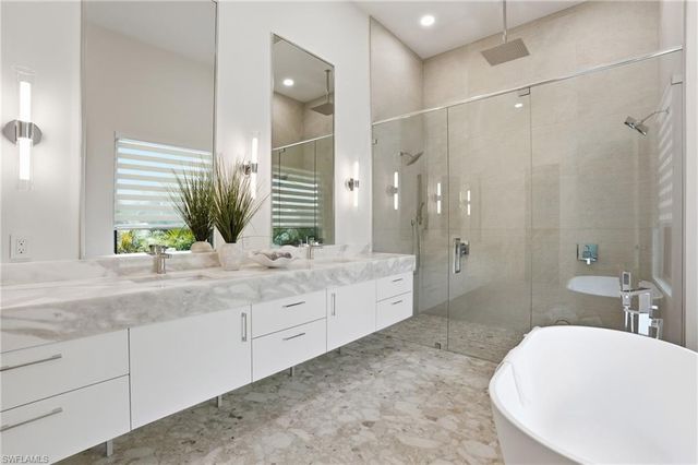 1150 8th TER N, Naples, FL 34102