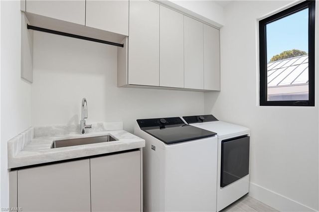 1150 8th TER N, Naples, FL 34102