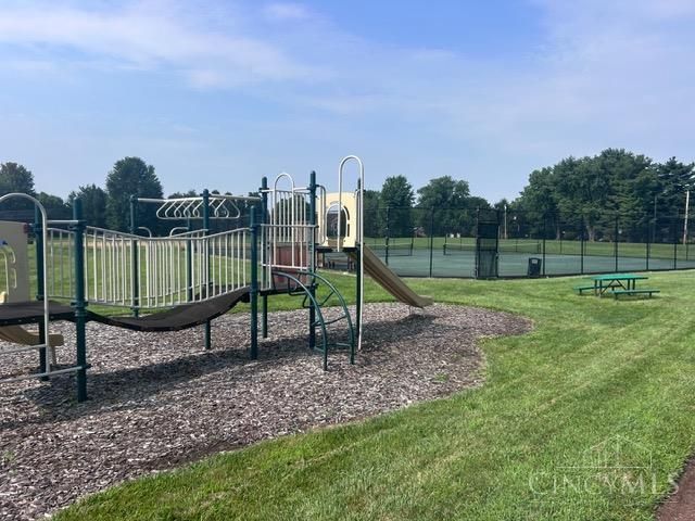 8603 Kempton Lane, Hamilton Twp, OH 45039